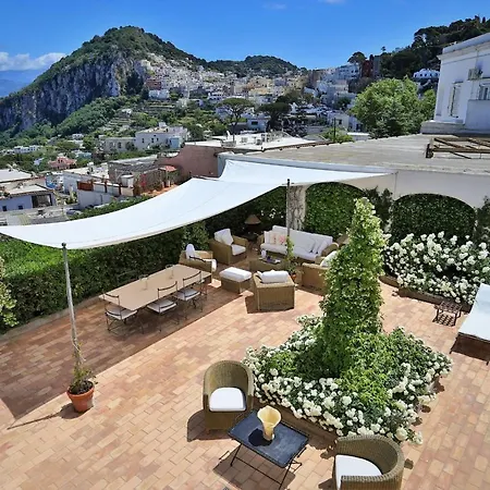 Il Giglio Villa *